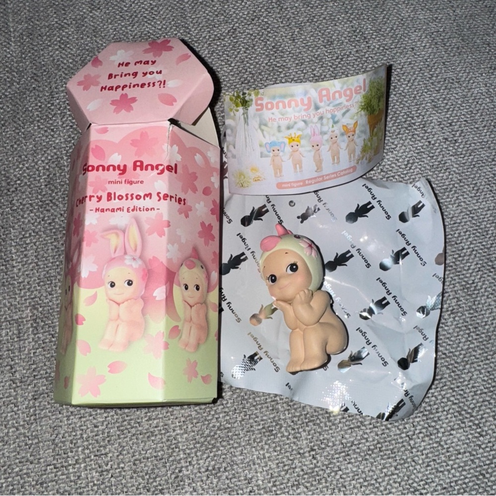 Sonny Angel Cherry Blossom Series: Hanami Edition - Parrot